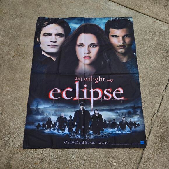 Vtg Y2k TWILIGHT Eclipse Edward Bella Jacob Collage Graphic Movie Promo Banner - Picture 1 of 6